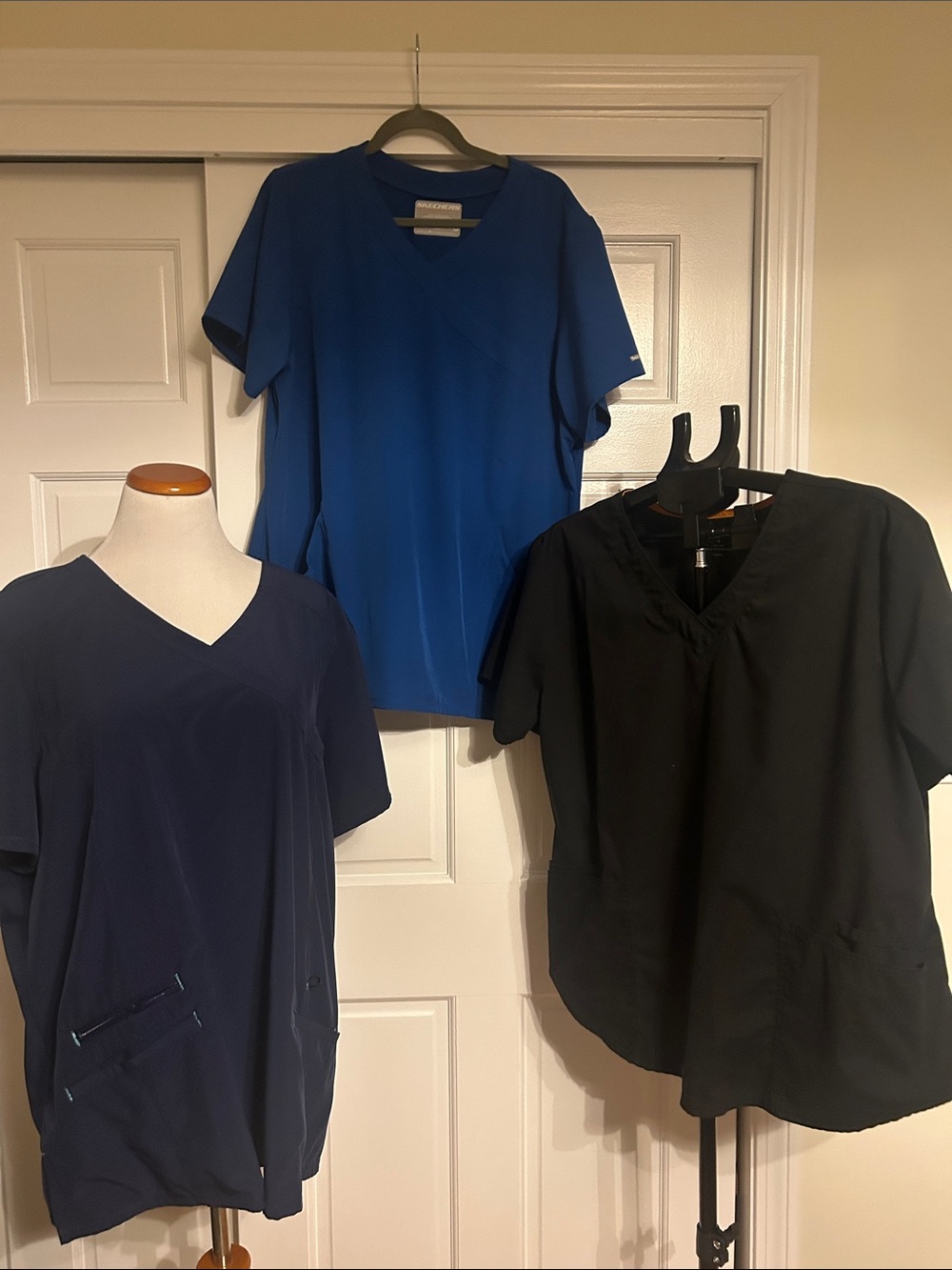 Bundle of 3 Women’s Short Sleeve Scrub Tops in Royal Blue, Navy and Black XXL